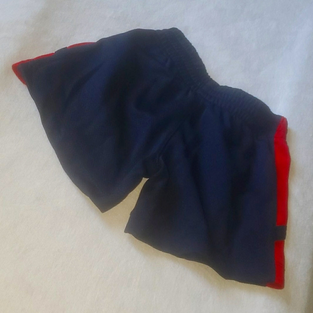 Shorts - Picture 2 of 4